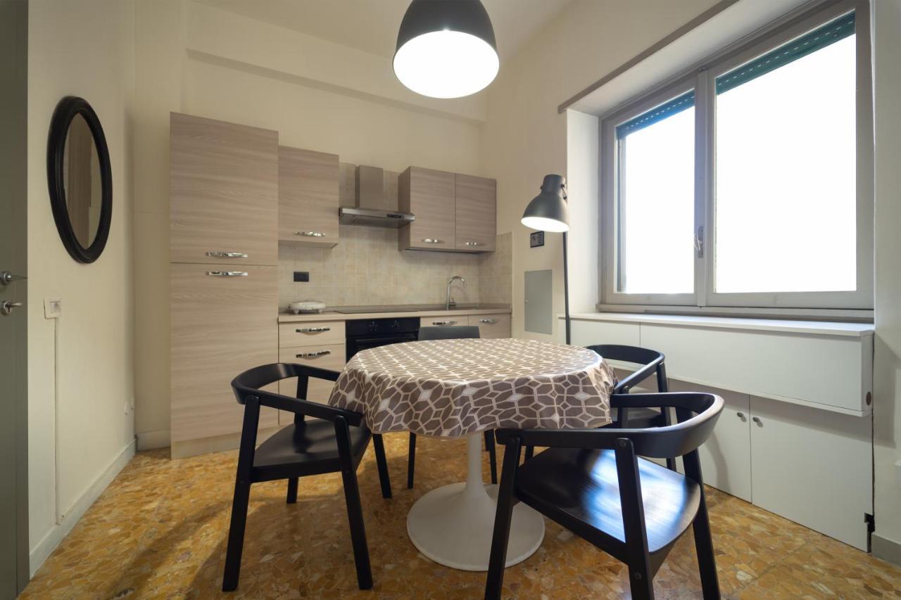 Budget Rooms Sonnino 37 칼리아리 외부 사진