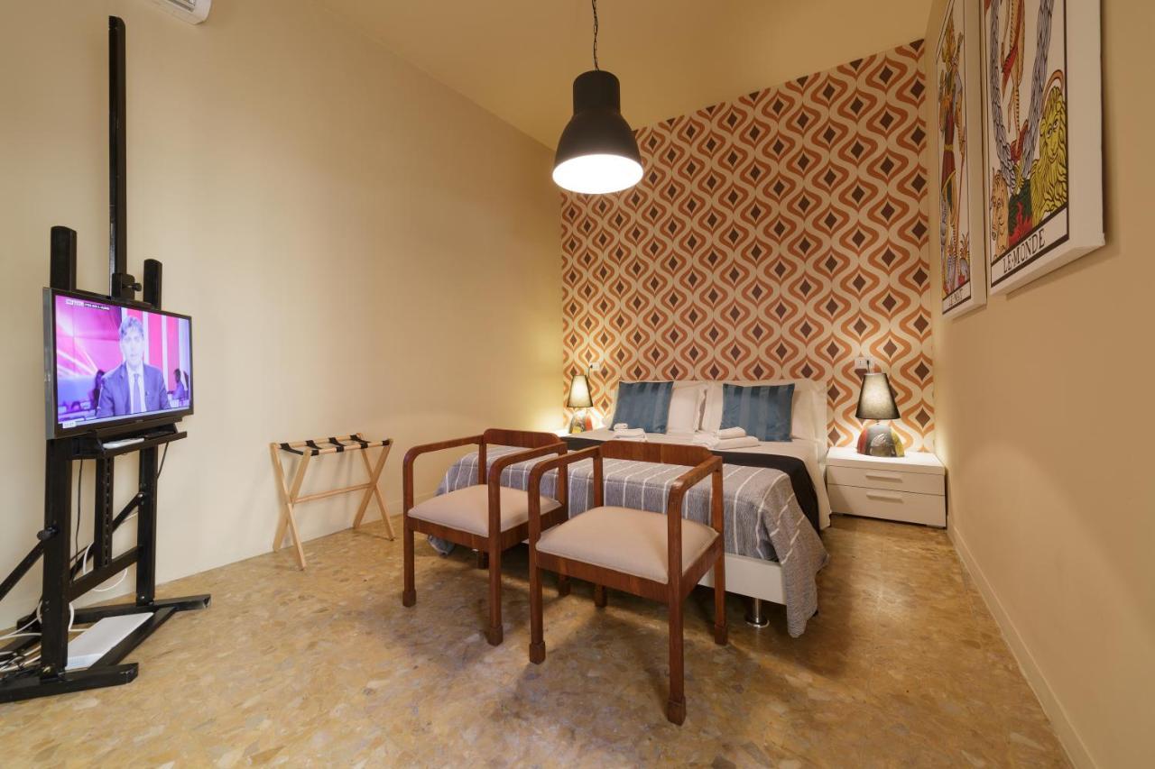 Budget Rooms Sonnino 37 칼리아리 외부 사진