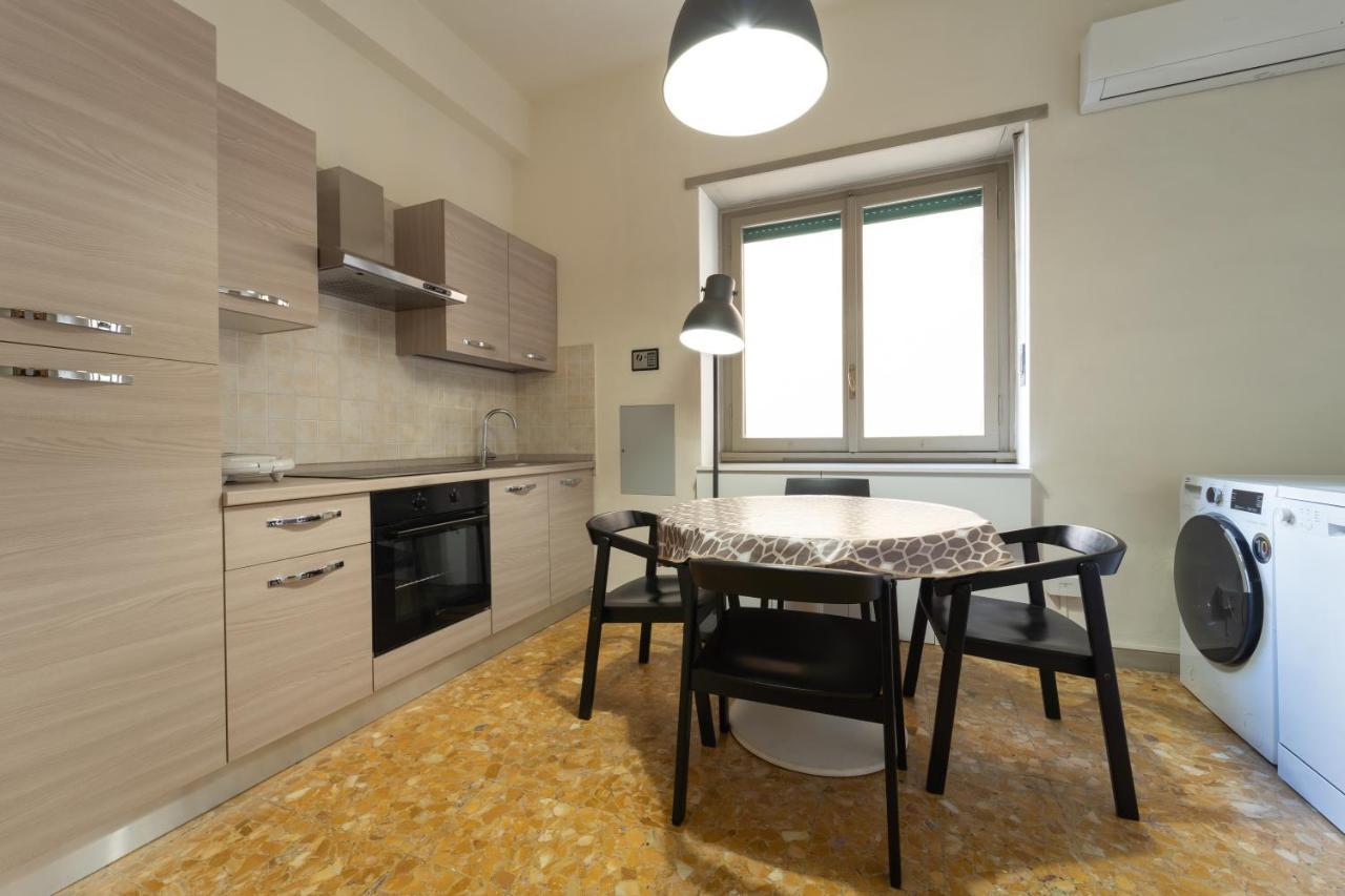 Budget Rooms Sonnino 37 칼리아리 외부 사진