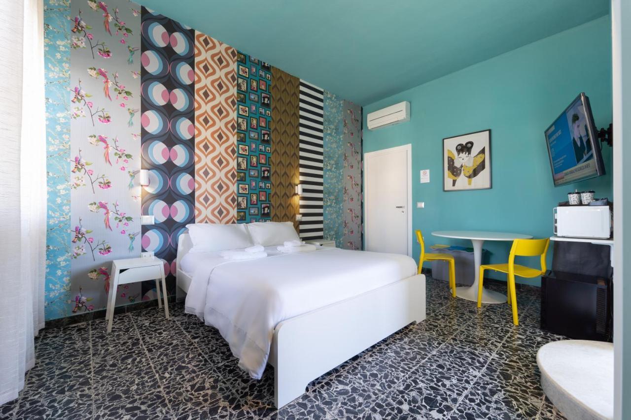 Budget Rooms Sonnino 37 칼리아리 외부 사진